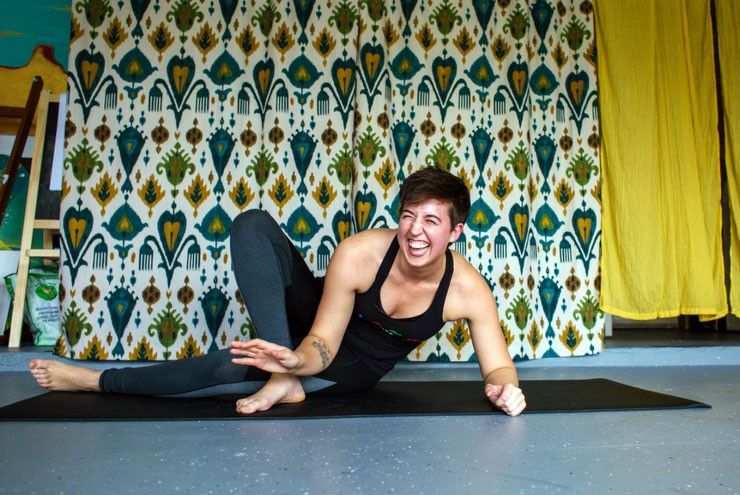 A photo of queer Austin yoga instructor Abi Robins.