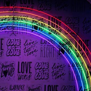 Kelly Sanders, a disabled, gender-fluid, pansexual Houstonian, underwent many journeys to discover and embrace their identities. Now, they want to share the lessons they learned along the way—one being that the path to pride does not have to be walked alone. Link in bio.